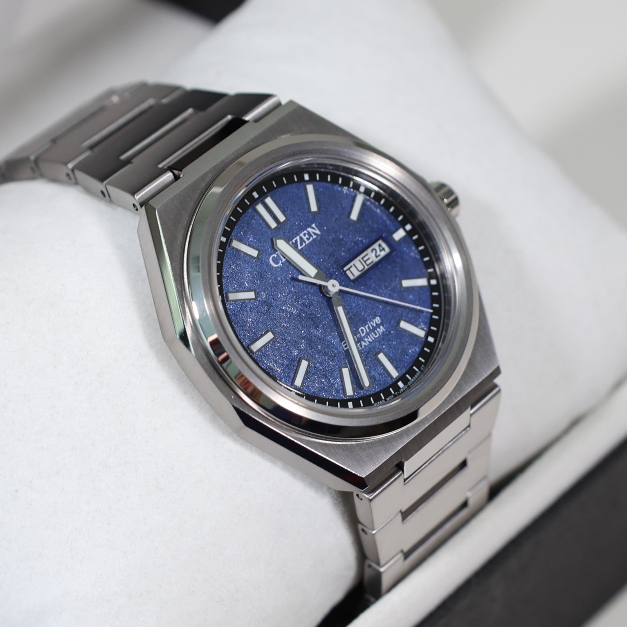 Reloj Citizen Caballero 3 Agujas Super Titanium JO-AW0130-85L - Relojería Joyería Orlando
