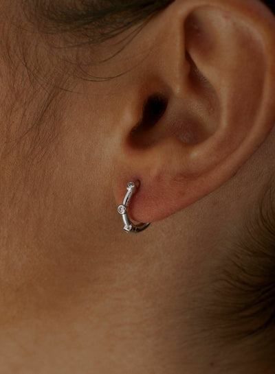 Pendientes aro plata motivo triple circonita JO-17851-A